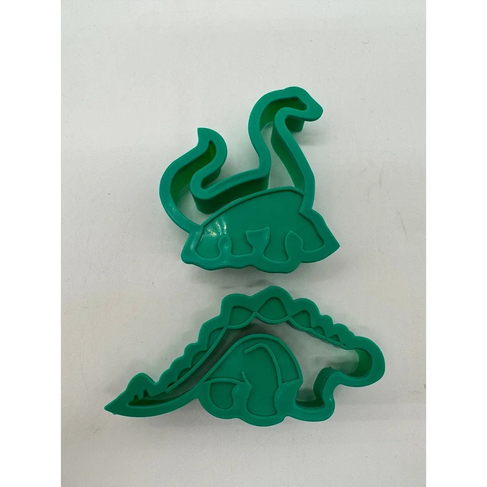 2pc Green Dinosaur Cookie Cutters Brontosaurus Stegosaurus Baking Play Dough